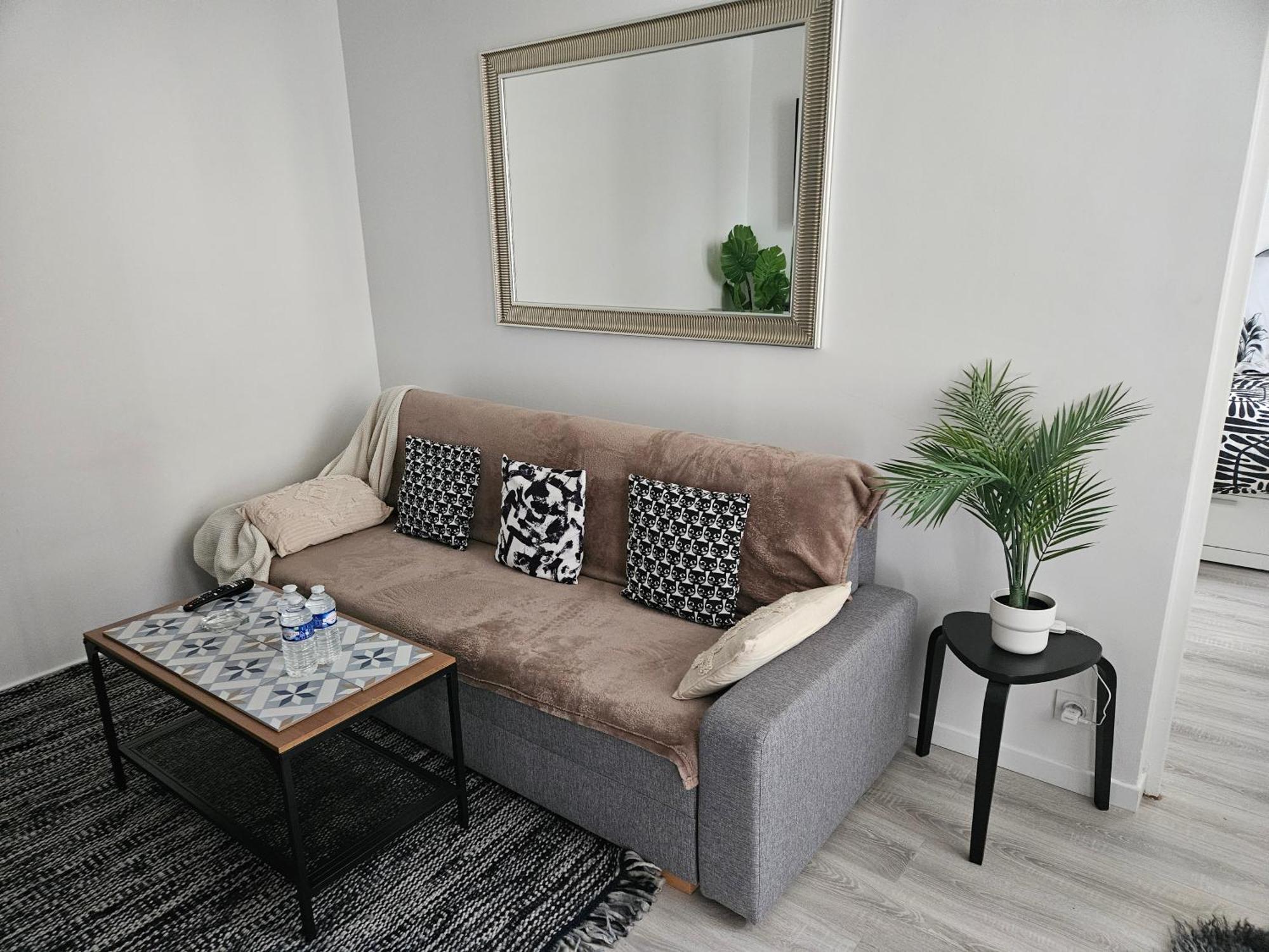 Studio Stade De France 17 Pour 4 Personnes 圣但尼 外观 照片